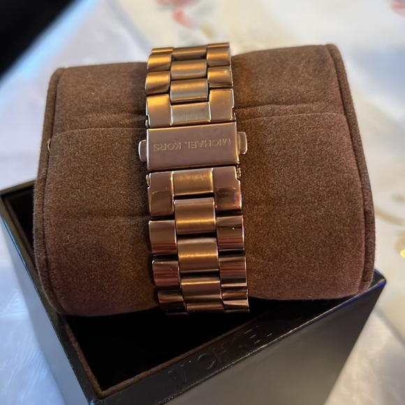 Michael Kors Watch. MK 5913 women - Picture 4 of 10